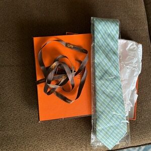 EUC Hermes Silk Tie